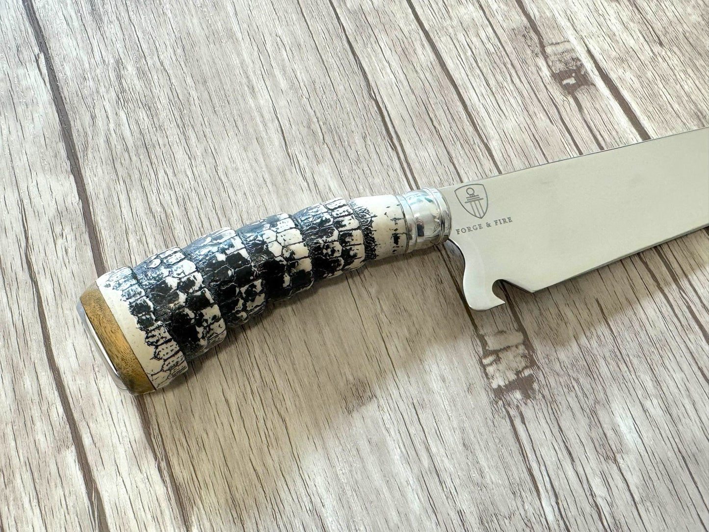 Synthetic Armadillo Tail Knife, Stainless Steel Blade, Hybrid Handle, 385mm, SS10-047A